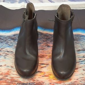 Dansko Chocolate Heels Size 39